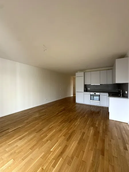 Große, helle 2-Zimmerwohnung *Terrasse* Erdgeschoss * Einbauküche * Ruhige & zentrale Lage in Moabit — photo 1